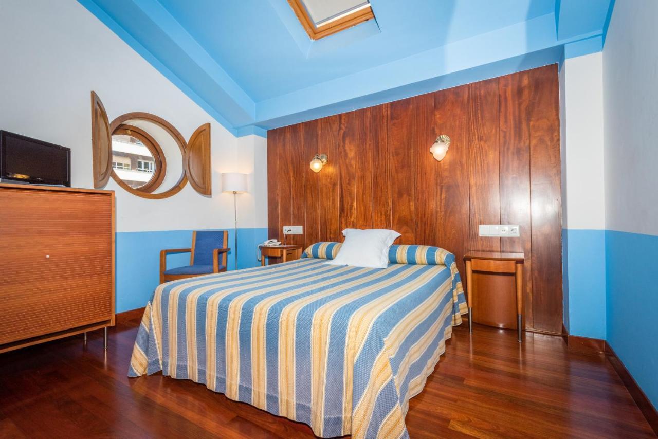 Hotel Castillo De Gauzon Salinas  Eksteriør billede