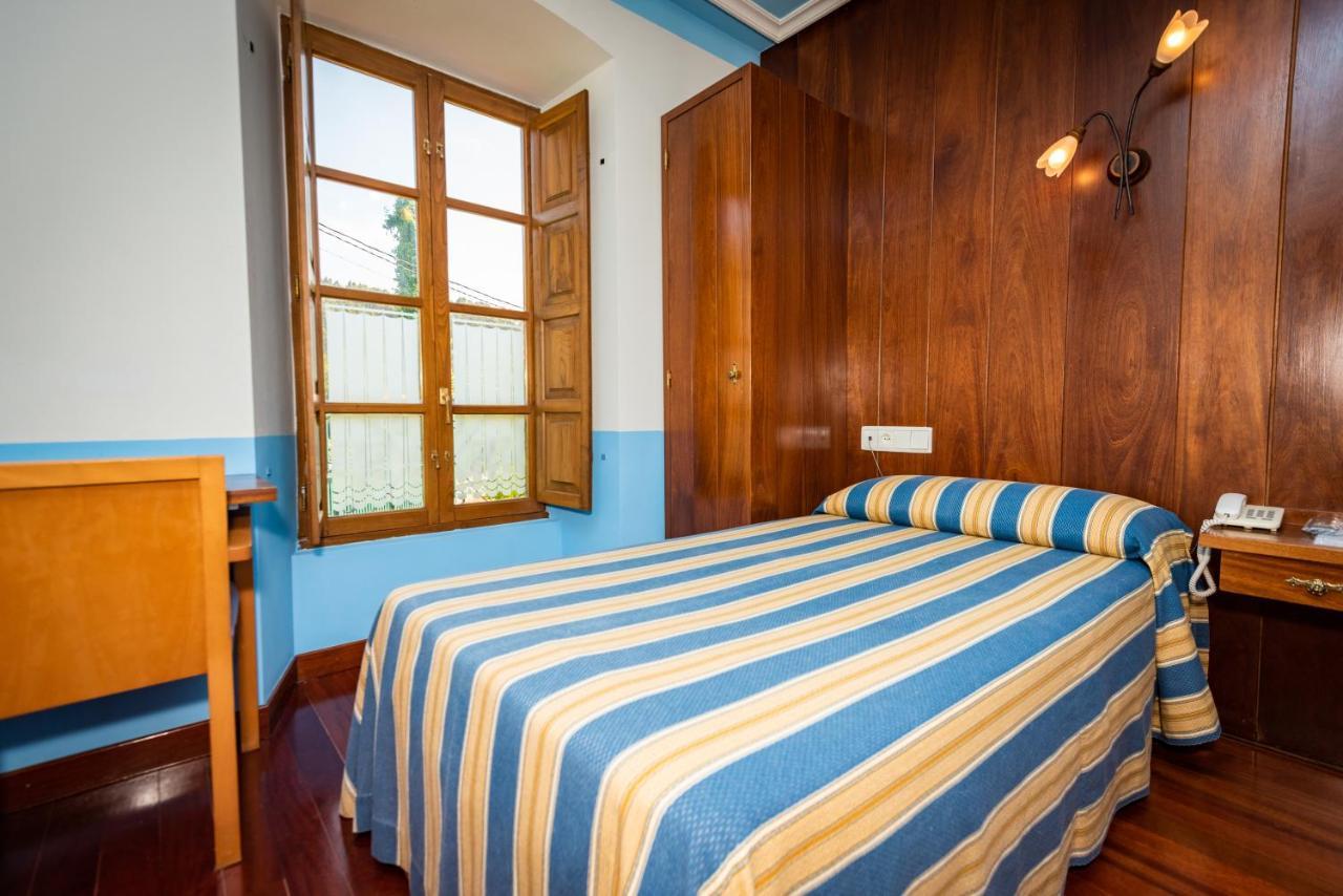 Hotel Castillo De Gauzon Salinas  Eksteriør billede